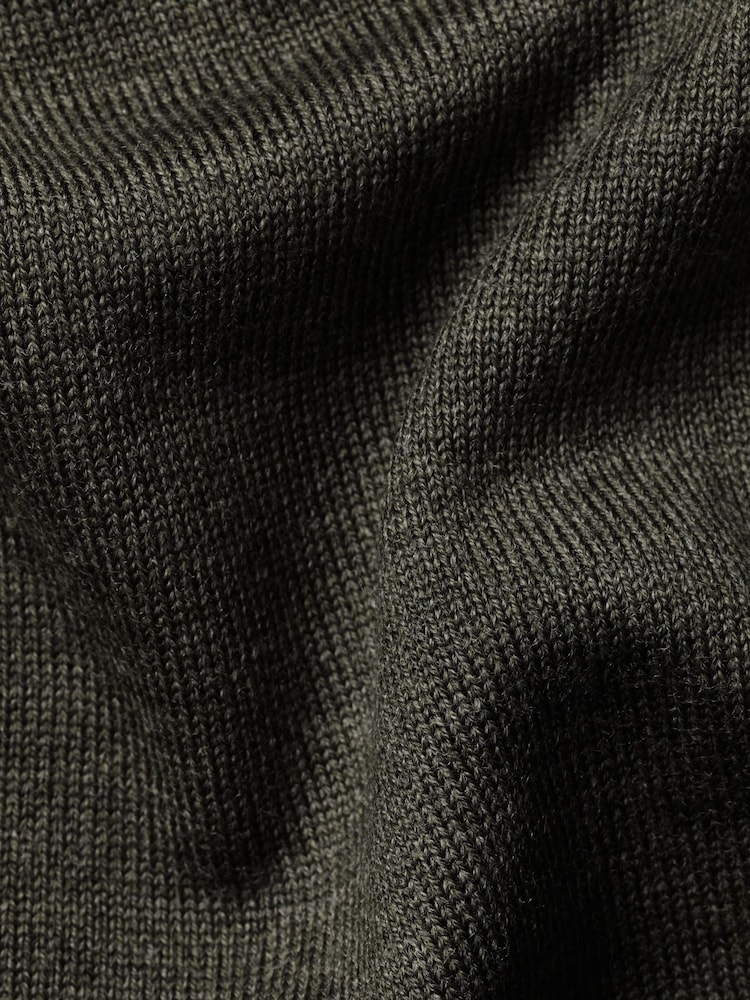 Charles Tyrwhitt Green Pure Merino V-Neck Jumper - Image 6 of 6 Charles Tyrwhitt Green Pure Merino V-Neck Jumper - Image 6 of 6