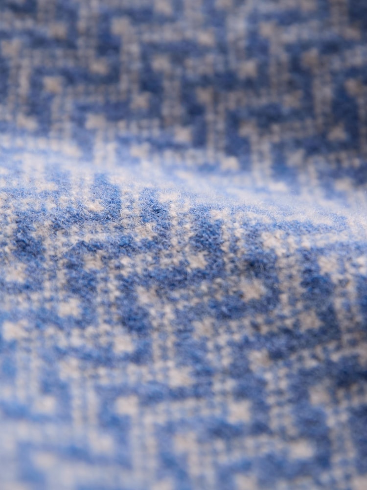 Lambs Ripple Fair Isle Scarves - Image 3 of 3 Lambs Ripple Fair Isle Scarves - Image 3 of 3