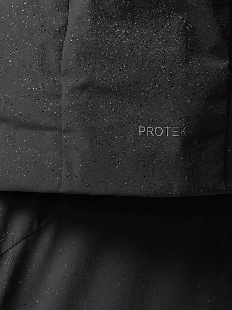 جيليه Zone من Castore - صورة 10 من 10 جيليه Zone من Castore - صورة 10 من 10