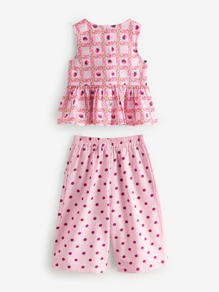 وردي ـ طبعة فراولة - طقم بلوزة وبنطلون من Cath Kidston (3شهور-8سنوات) - Image 2 of 6 وردي ـ طبعة فراولة - طقم بلوزة وبنطلون من Cath Kidston (3شهور-8سنوات) - Image 2 of 6