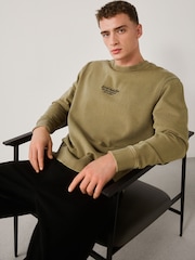 Хаки жашыл - Графикалык басма менен кооздолгон жакалуу свитер - 4ичинен 3 сүрөт