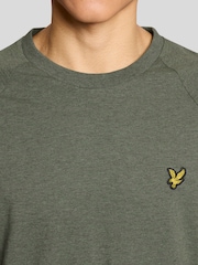 Lyle & Scott Green Tri Marl Raglan T-Shirt - Image 3 of 6