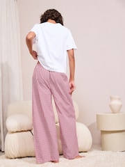 بيجامة بكُم قصير من Friends Like These - صورة 4 من 4