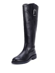 Off The Hook Black Carnaby Stylish Knee High Leather Boots - Image 4 of 6