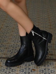 Off The Hook Black Harrogate Leather Chelsea Boots With Zip Detail - Image 1 of 8