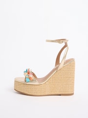 Gold Shell - Lipsy Floral Corsage Detail Summer Espadrille Wedges - תמונה 4 מתוך 4
