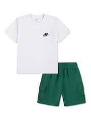 Nike Green Pocket T-Shirt And Cargo Shorts Set - Image 1 of 4