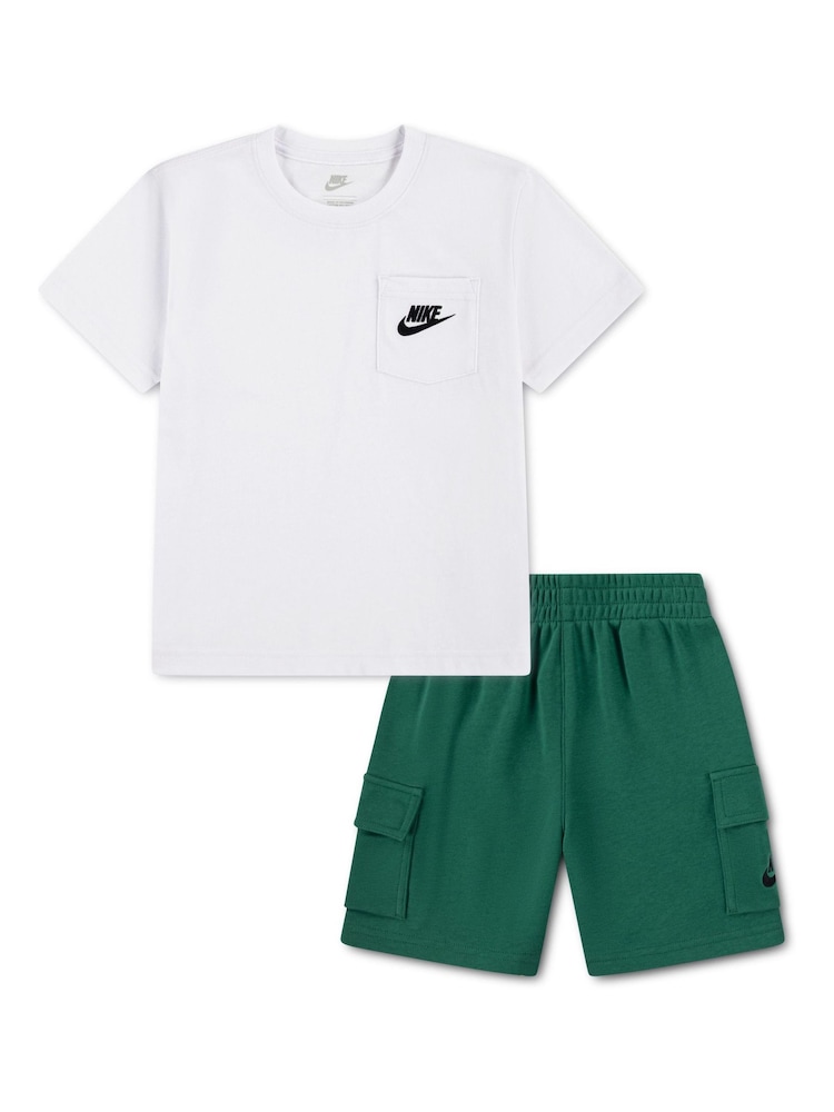 Nike Green Pocket T-Shirt And Cargo Shorts Set - Image 1 of 4