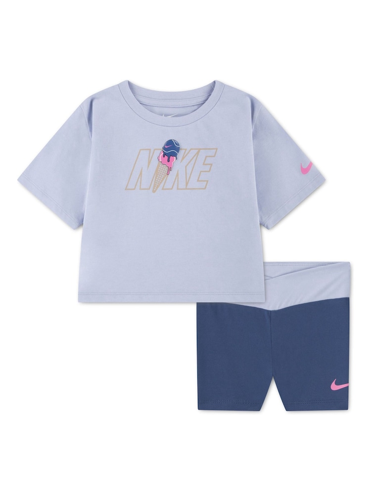 Ensemble t-shirt graphique et shorts de vélo croisé Nike Little Kids - Image 2 de 6