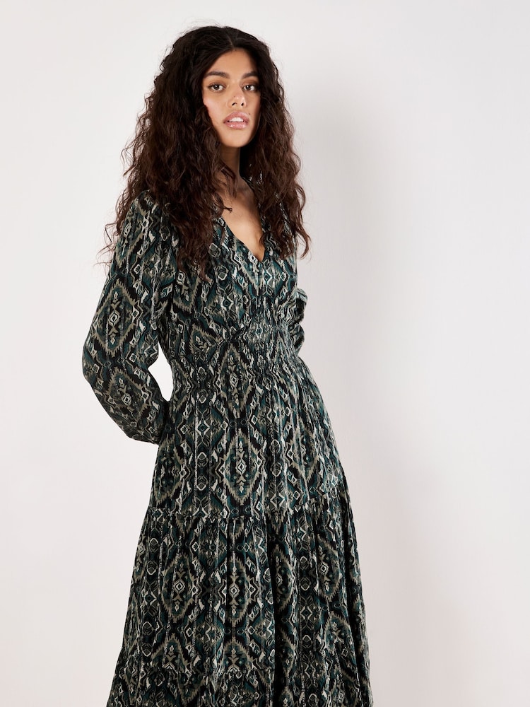 Apricot Green Empire Smock Waist Tiered Dress - Image 2 of 5 Apricot Green Empire Smock Waist Tiered Dress - Image 2 of 5