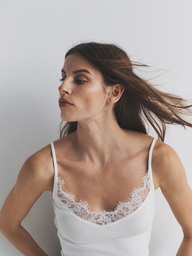 The Set 4 Pack Ribbed Lace Trim Cami Vest Black/Chocolate Brown/Taupe Brown/Cream - Image 6 of 6