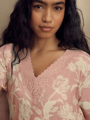 Laura Ashley Gosford Print Lace Trim Nightie - صورة 3 من 6