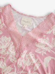 Laura Ashley Gosford Print Lace Trim Nightie - صورة 5 من 6