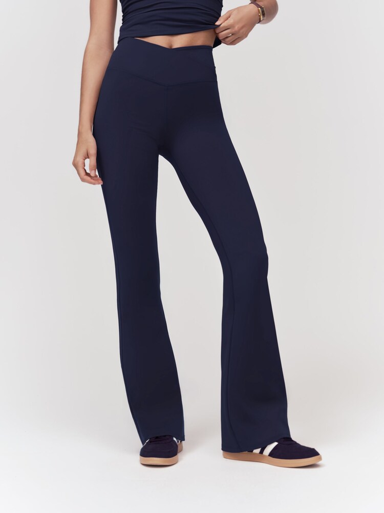 Ναυτικό - Κολάν OSIA με φαρδιά τιράντες και τελείωμα μπροστά - Εικόνα 1 από 4