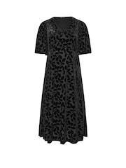 Yours Curve Black Kimono Sleeve Devore Midaxi Tea Dress - Image 5 of 5