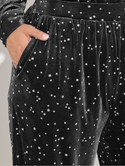 črna - Yours Curve Velour Wide Leg Party Trousers - Slika 4 iz 5