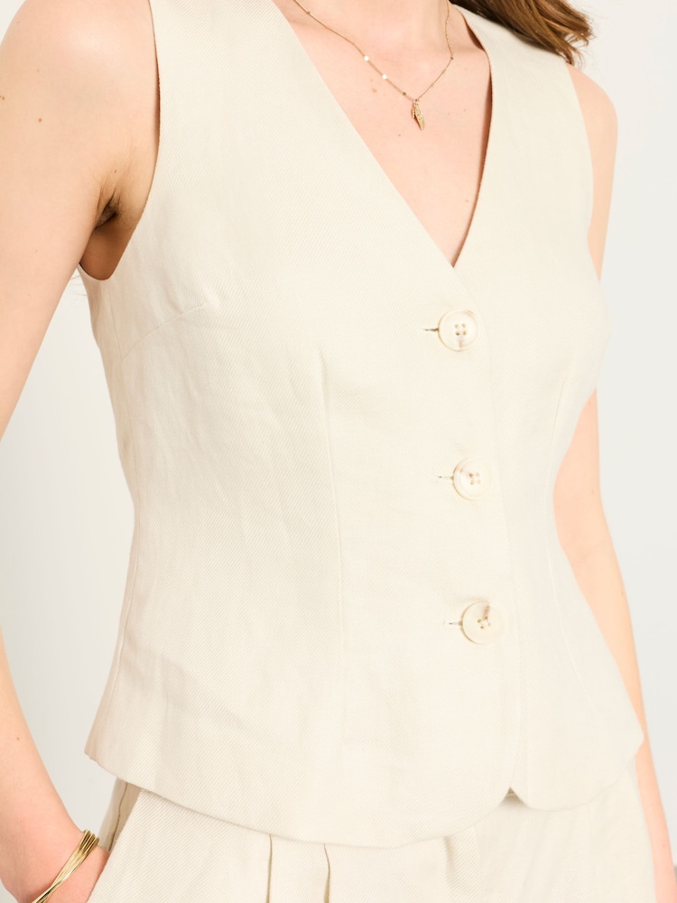 FatFace Kiley Ivory Petite Linen Waistcoat - Image 5 of 5 FatFace Kiley Ivory Petite Linen Waistcoat - Image 5 of 5