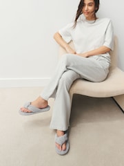 Серый - Тапочки с ремешком между пальцами из букле - Изображение 3 8