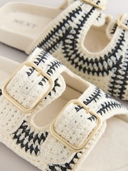 Ecru and Black Buckle - نعال مفتوحة كروشيه - Image 4 of 5