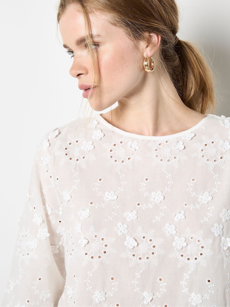 Apricot White 3D Mini Flower Bell Sleeve Top - Image 4 of 4