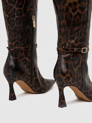 Marrón - Schuh Demi Buckle Knee Shoes - Imagen 4 de 4