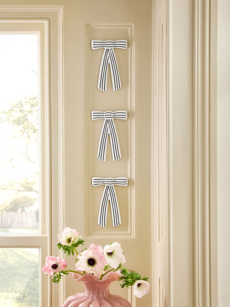 Set of 3 Monochrome Ceramic Striped Bows Plaques Wall Art - Image 1 of 6 Set of 3 Monochrome Ceramic Striped Bows Plaques Wall Art - Image 1 of 6