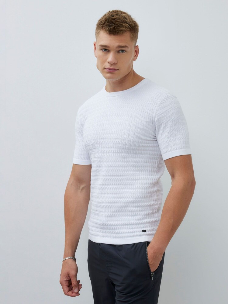 River Island Short Sleeve Muscle Fit Knitted T-Shirt - Imagem 1 de 4