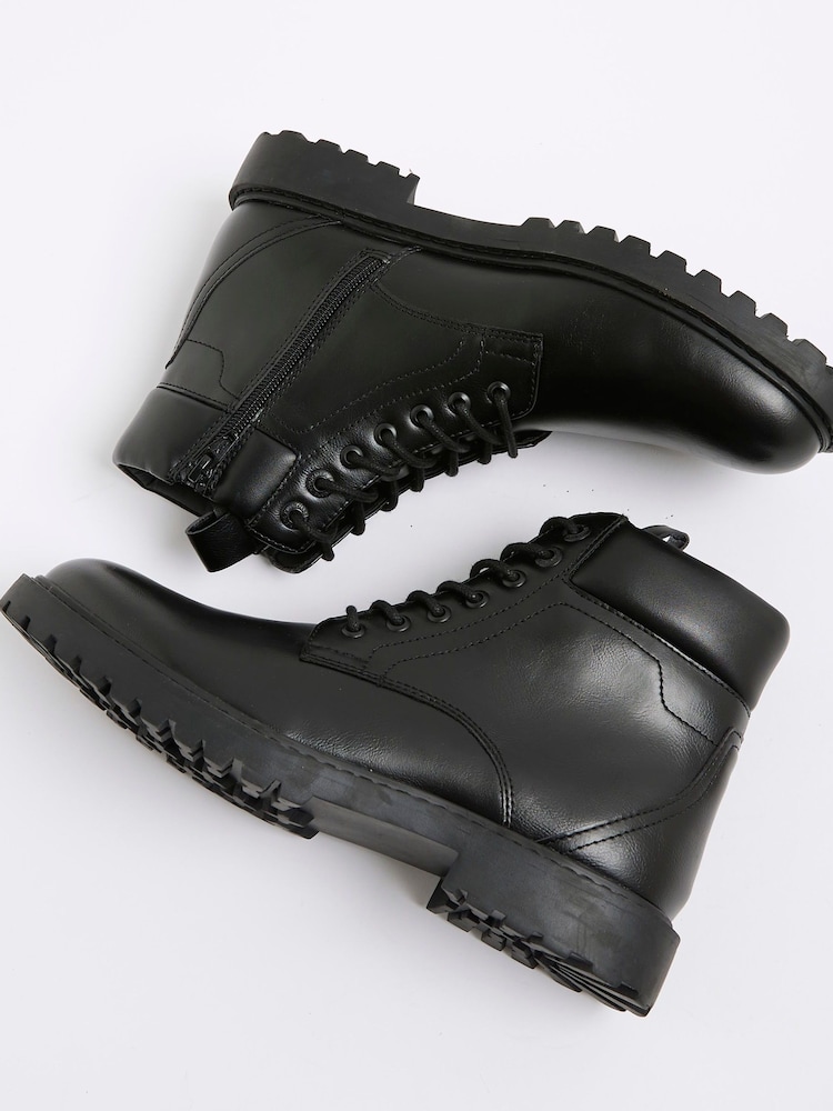 River Island Black Padded Collar Boots - Image 5 of 5