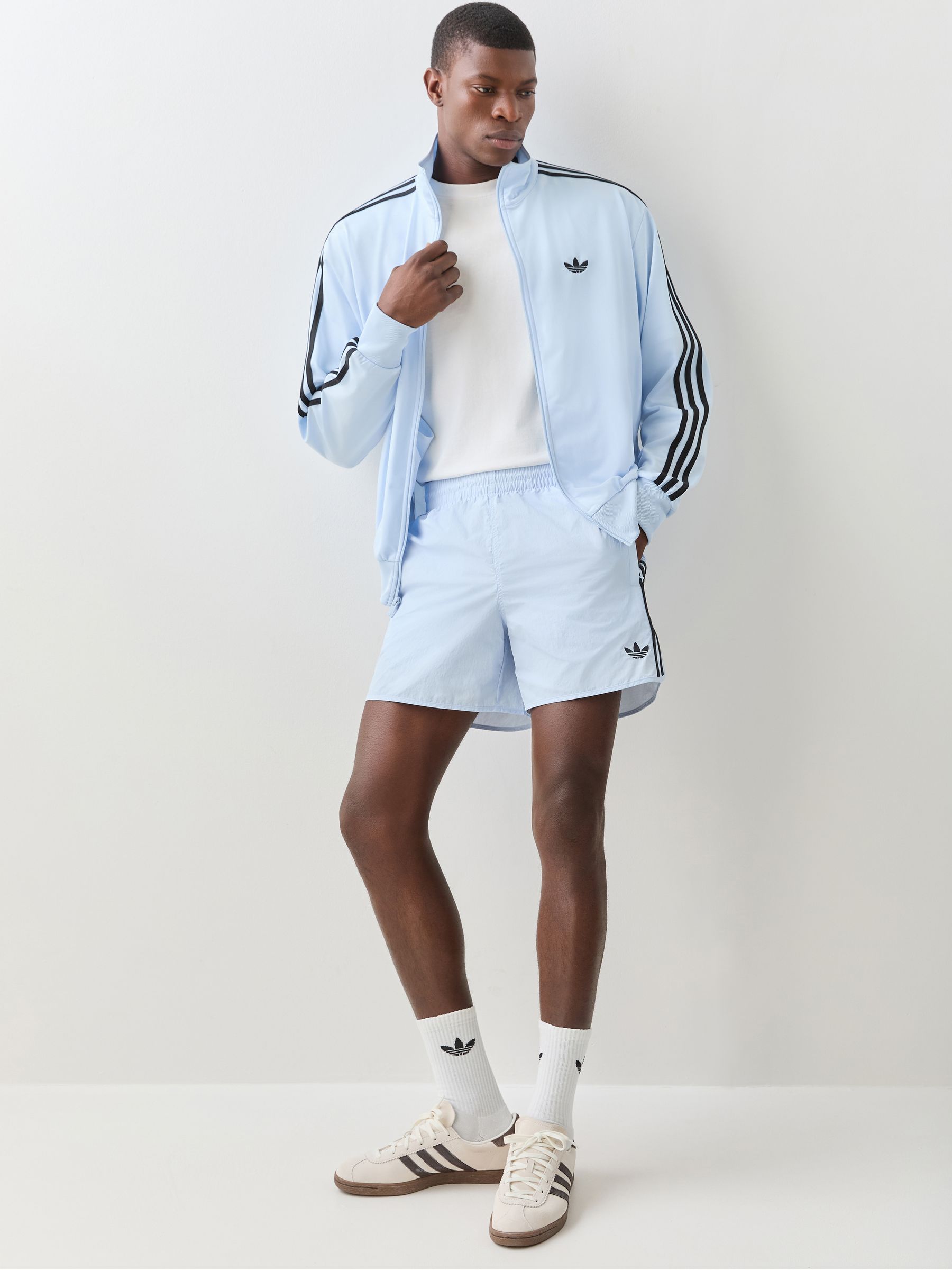 Next：日本 ペールブルー - adidas Sprinter ショートパンツ from Next