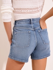 Lipsy Mid Wash Blue Classic Denim Mom Shorts - Image 4 of 4