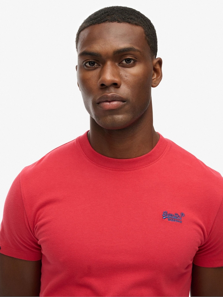 Superdry Red Cotton Essential Logo T-Shirt - Image 6 of 6 Superdry Red Cotton Essential Logo T-Shirt - Image 6 of 6