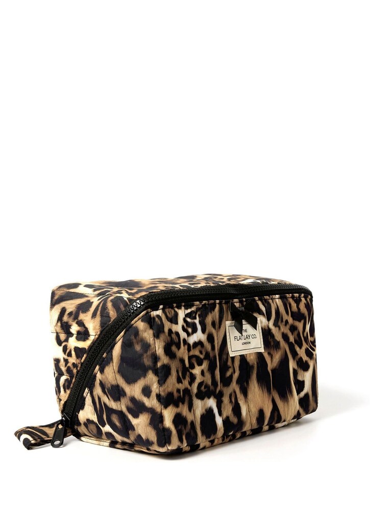 The Flat Lay Co. Marshmallow Open Flat Box Makeup Bag - Image 2 of 8 The Flat Lay Co. Marshmallow Open Flat Box Makeup Bag - Image 2 of 8