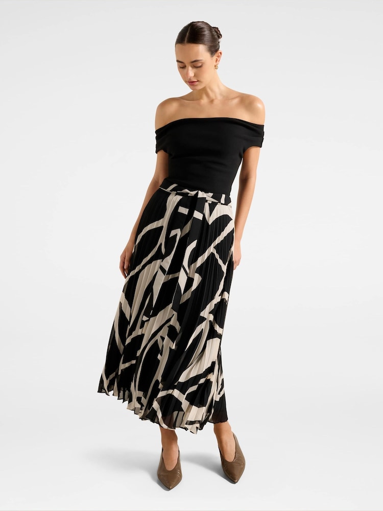 Forever New Black Elsie Belted Pleated Skirt - Image 5 of 5
