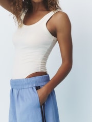 エクリュ ホワイト - self.ノースリーブリブ編みスクープネックボディスーツ - 画像 5 / 9