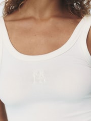 エクリュ ホワイト - self.ノースリーブリブ編みスクープネックボディスーツ - 画像 6 / 9