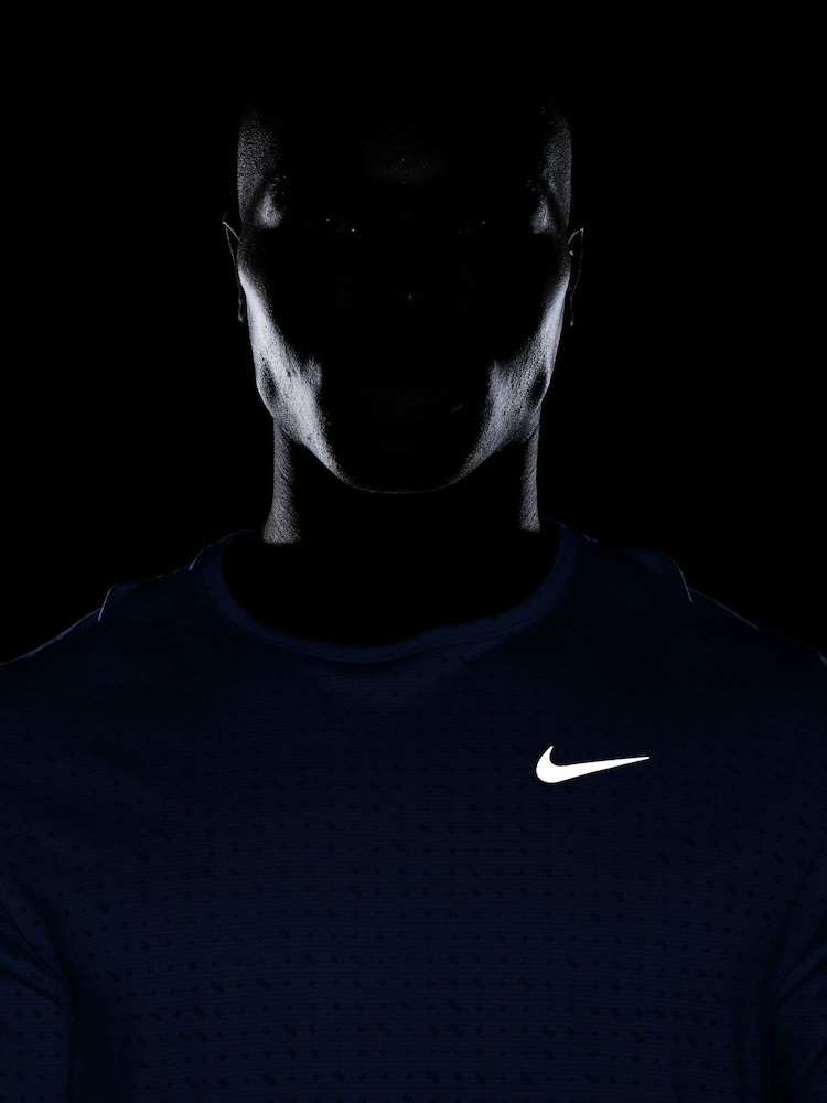 Nike Royal Pulse Blue Miler Breathe Dri-FIT Running T-Shirt - Image 4 of 4