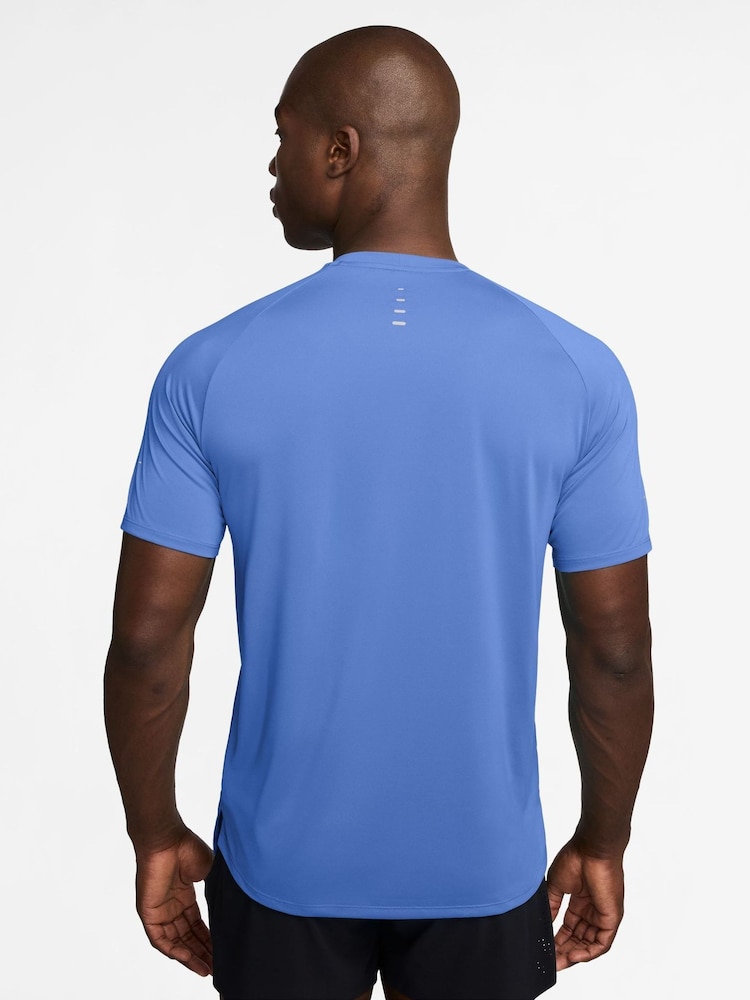 Nike Royal Pulse Blue Dri-FIT Stride Running T-Shirt - Image 2 of 4
