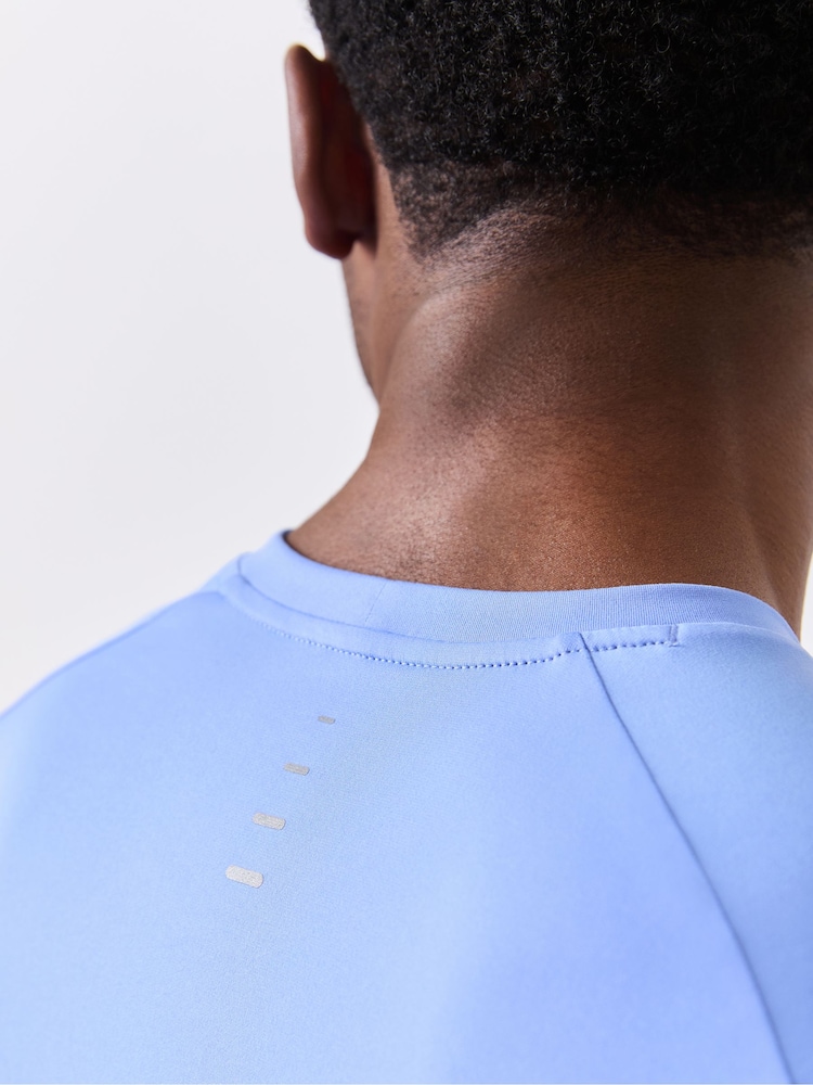 Nike Royal Pulse Blue Dri-FIT Stride Running T-Shirt - Image 5 of 5 Nike Royal Pulse Blue Dri-FIT Stride Running T-Shirt - Image 5 of 5