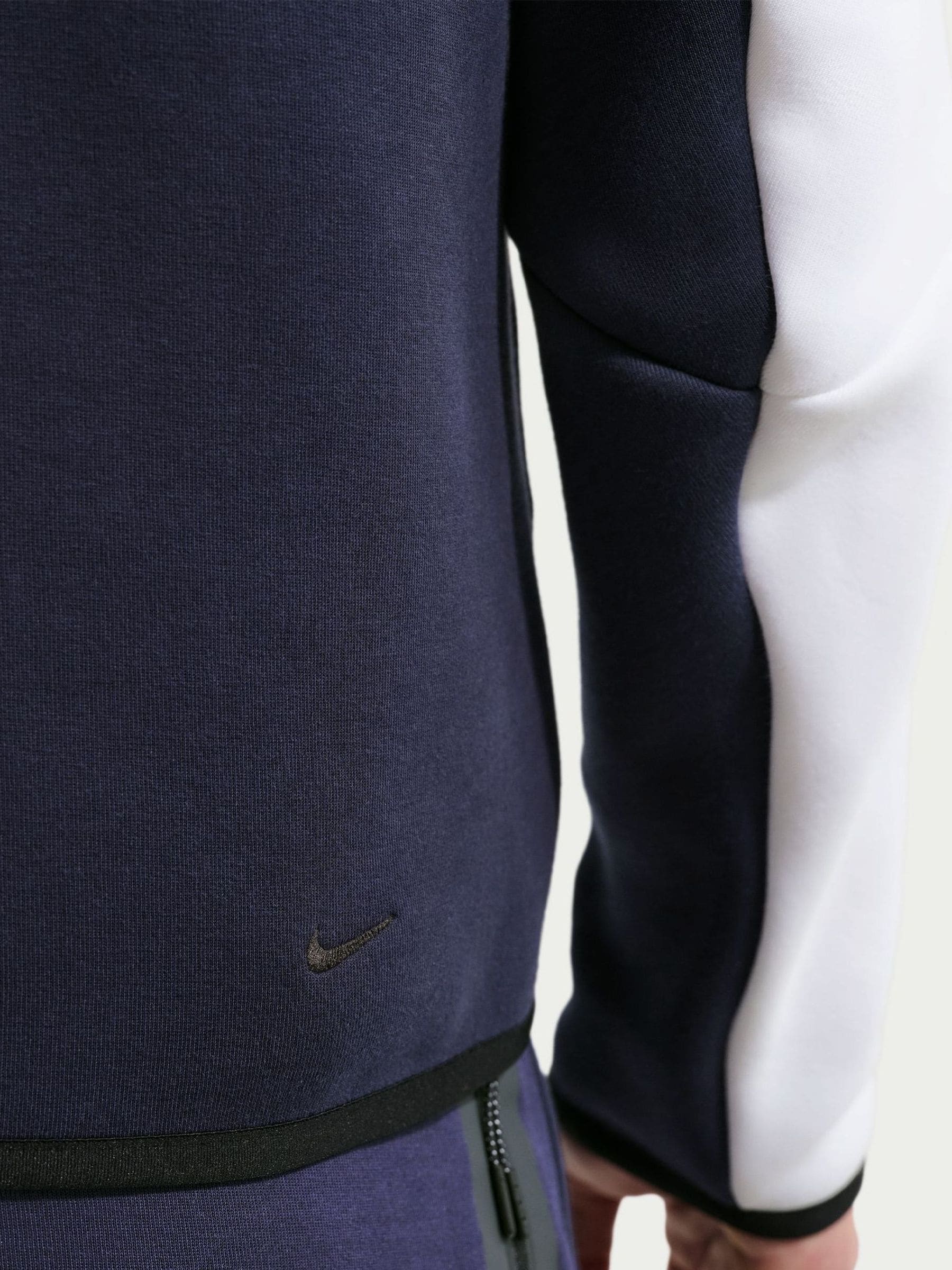 Comprar Branco - Moletom Nike Tech Fleece com zíper from Next Brazil