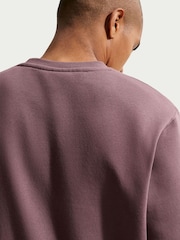 Tatuaje en marrón - Sudadera con cuello redondo Club de Nike - Imagen 4 de 5