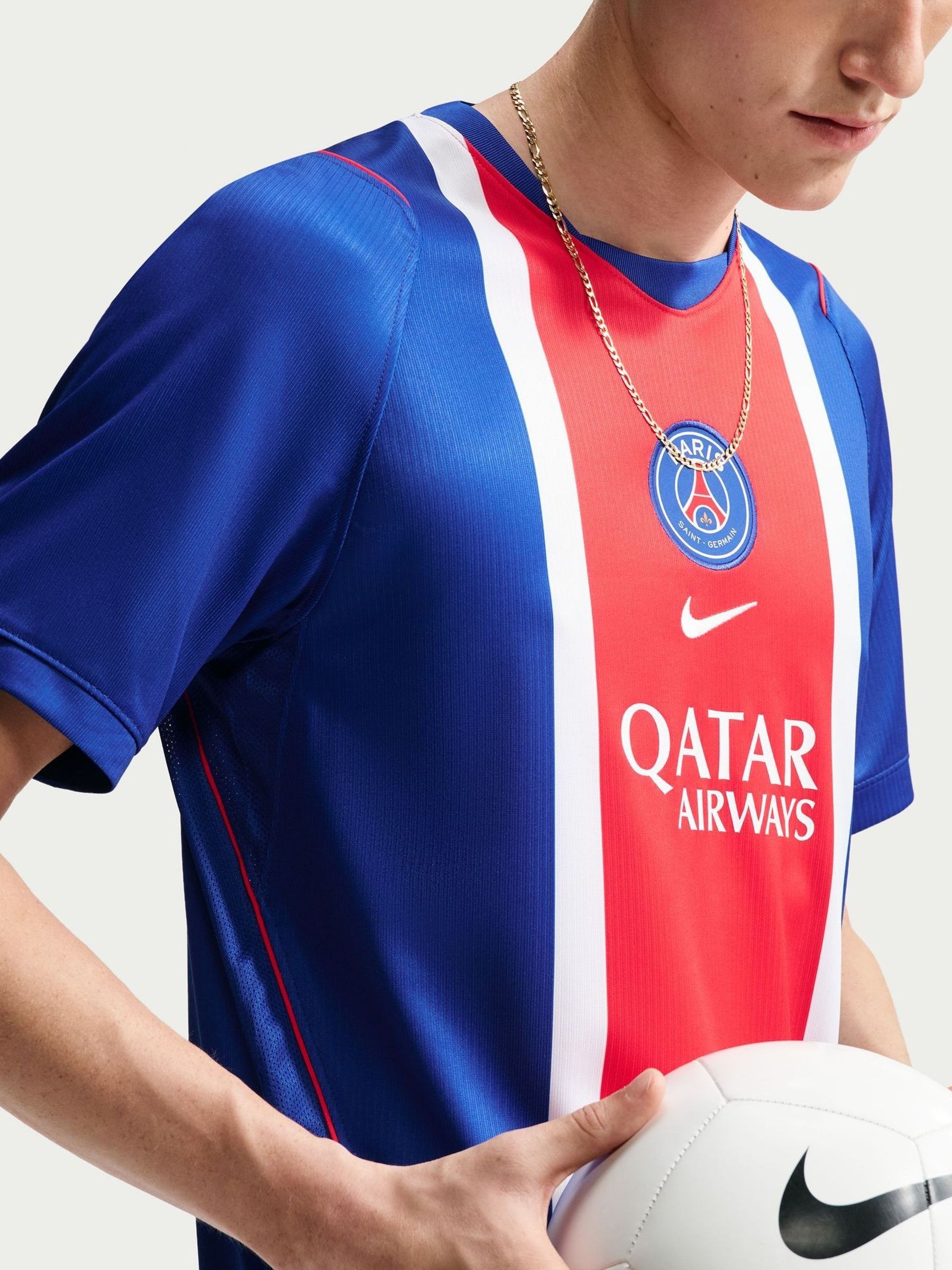 Next：日本 Nike PSG 26/27 スタジアムサッカーシャツ from Next Japan