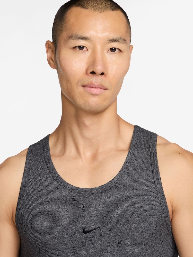 Nike Chrome Black Athletic Club Dri-FIT Ribbed Training Tank Top - Image 3 of 3 Nike Chrome Black Athletic Club Dri-FIT Ribbed Training Tank Top - Image 3 of 3