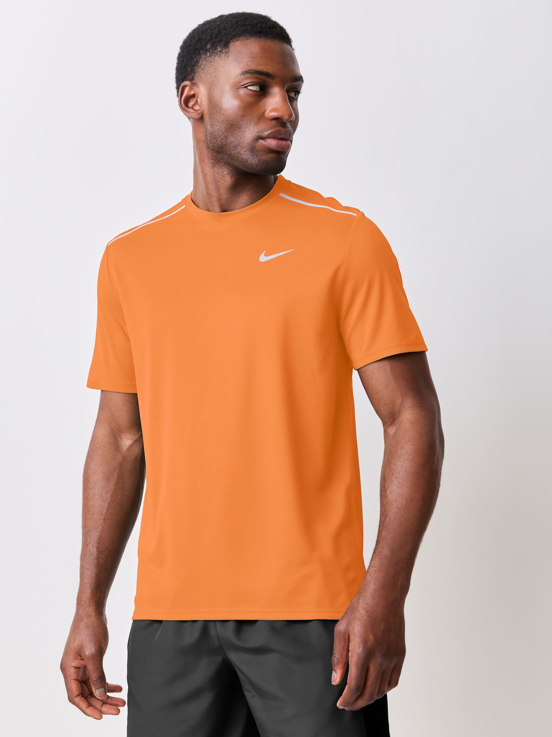 Comprar Laranja Total - Camiseta de corrida Nike Miler Dri-FIT UV