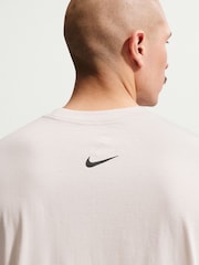 Tricou cu model grafic Nike Sportswear - Imaginea 4 din 5