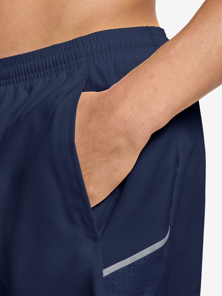 Nike Midnight Navy Miler Dri-FIT 5 inch Brief-Lined Running Shorts - Image 4 of 4