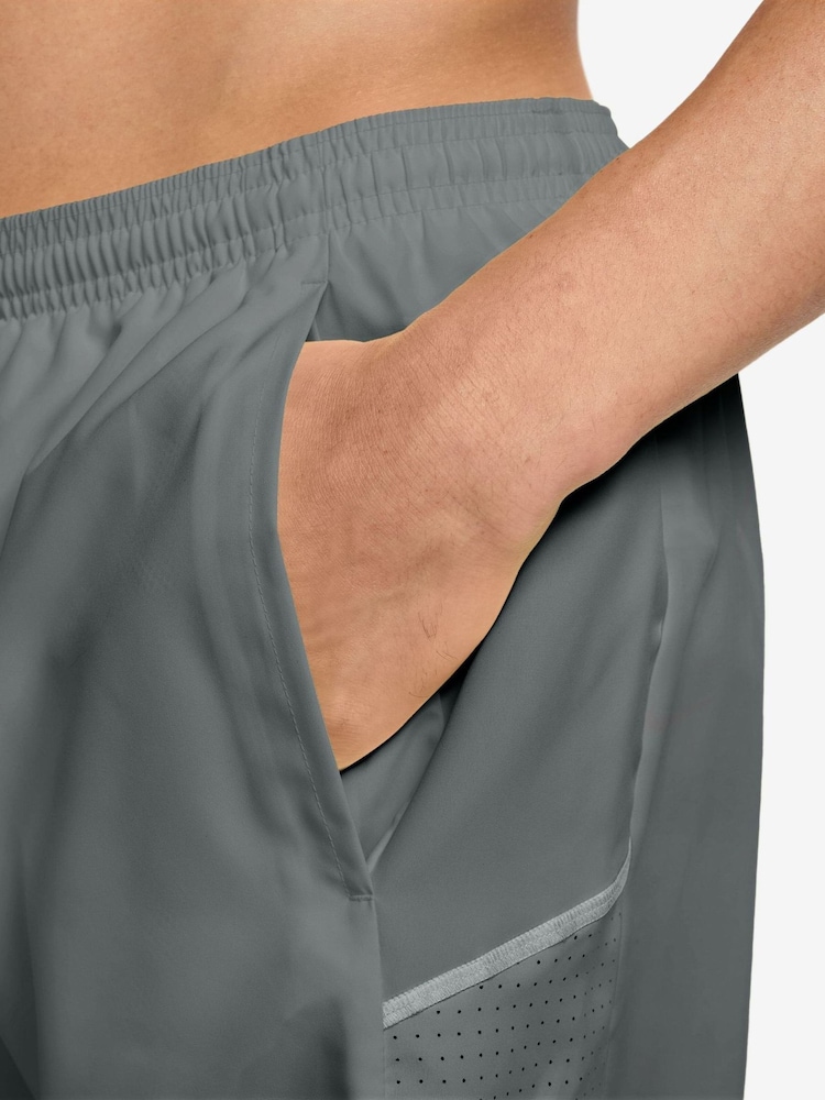 Nike Smoke Grey Miler Dri-FIT 5 inch Brief-Lined Running Shorts - Image 4 of 4