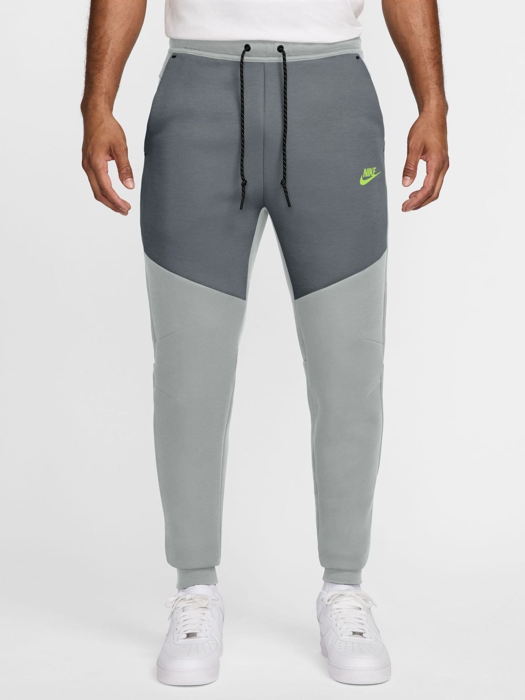 nike tech fleece joggers gunsmoke