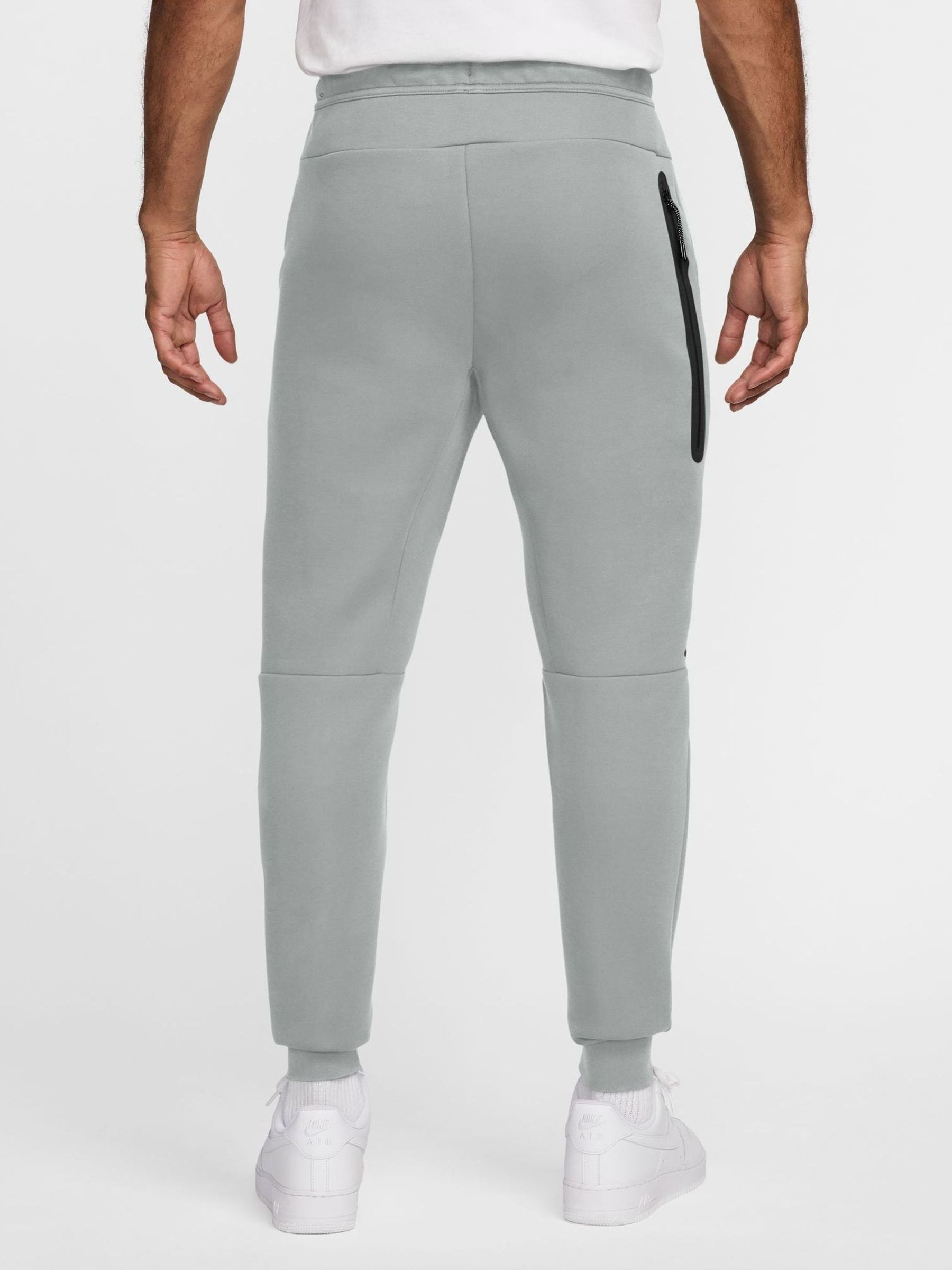 nike slim tech sweatpants