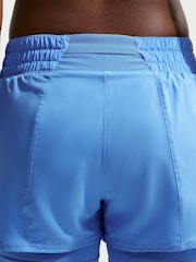 Albastru - Pantaloni scurți Nike One Dri-FIT Mid-Rise 3" 2-în-1 - Imaginea 6 din 6