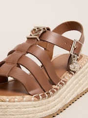 Lipsy グラディエーター ハートチャーム エスパドリーユ フラットフォーム サンダル - 画像 2 / 4